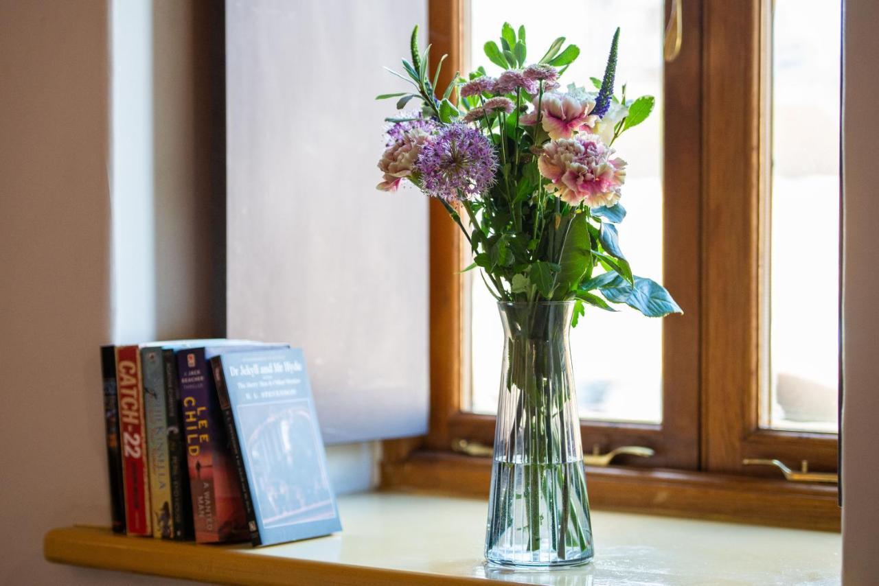 Central Studio Suite - Modern Stay With Free Wifi Stamford Esterno foto