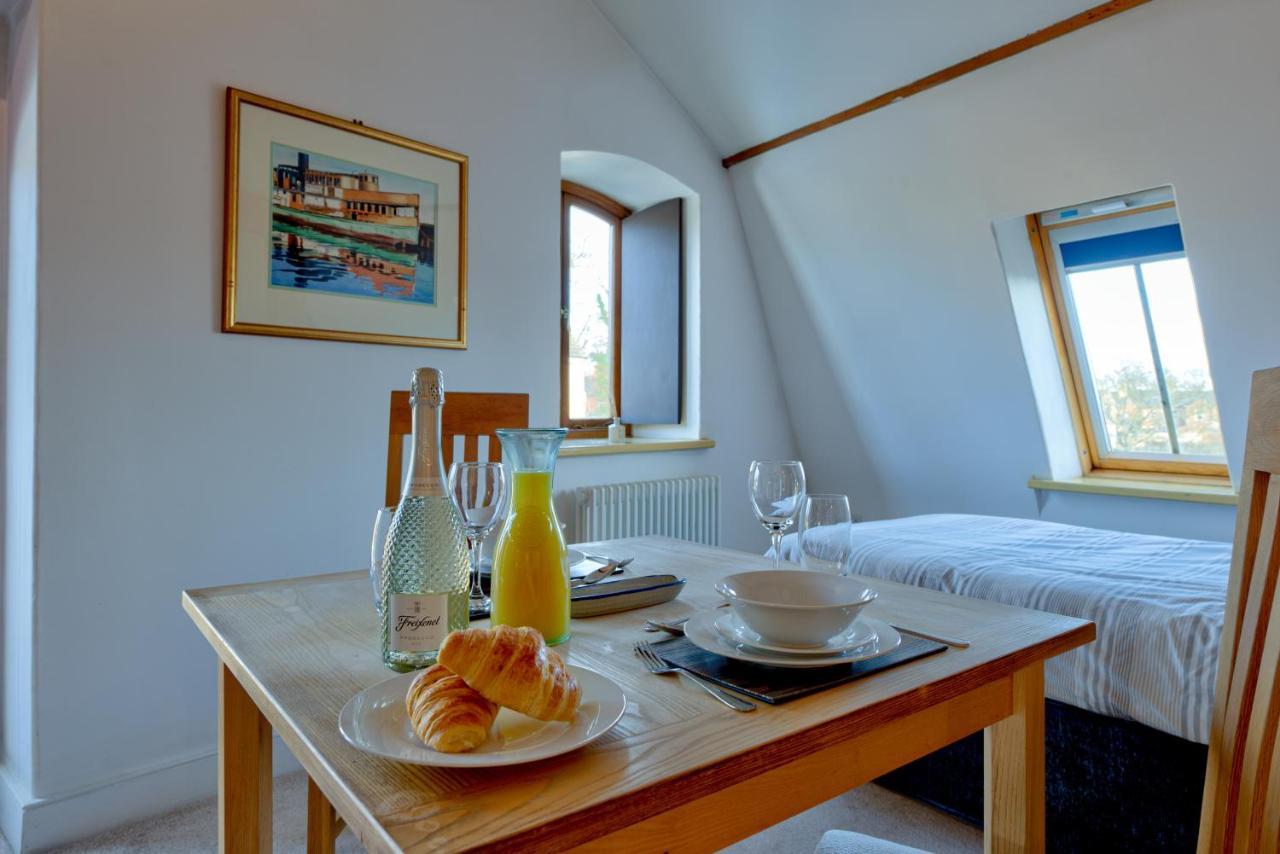 Central Studio Suite - Modern Stay With Free Wifi Stamford Esterno foto